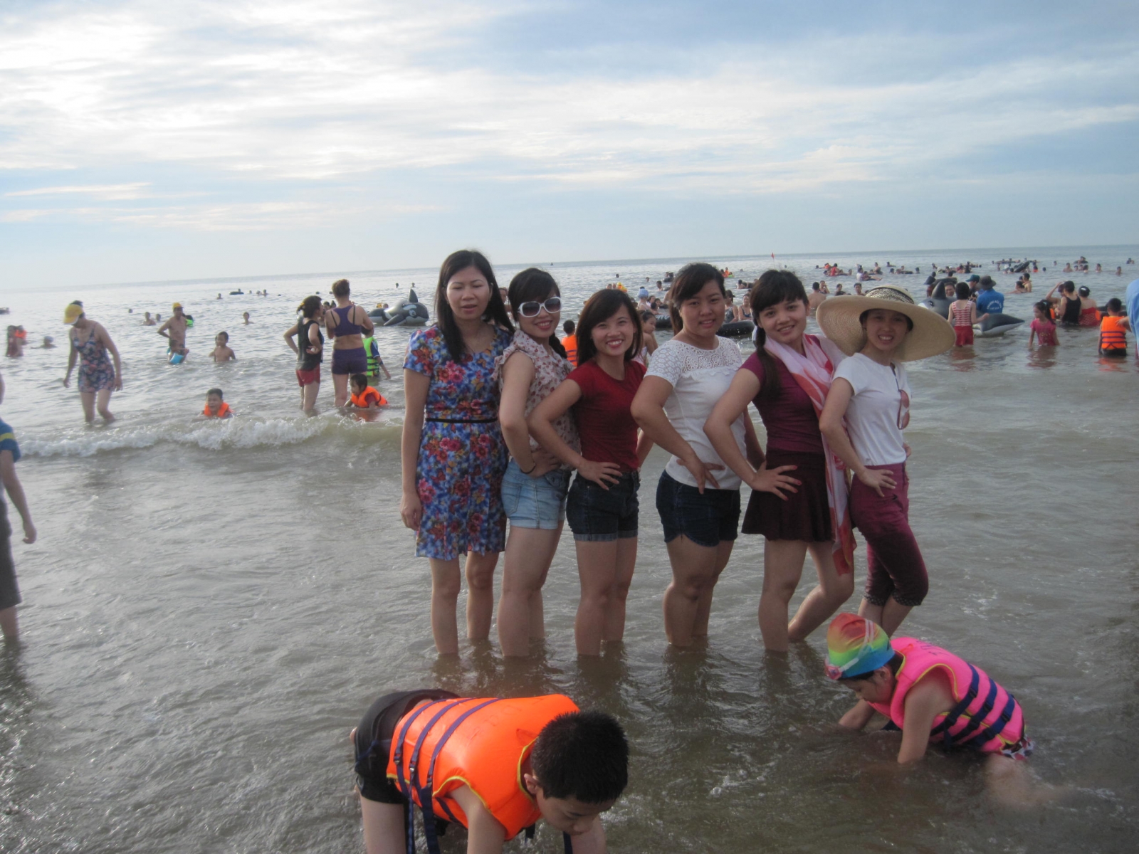 Kế toán Đức Hà - Hè 2014 trên bãi biển Sầm Sơn